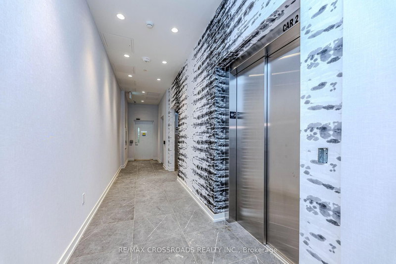 304 - 6 Chartwell Rd, Toronto, M8Z 4E8 | Image 3