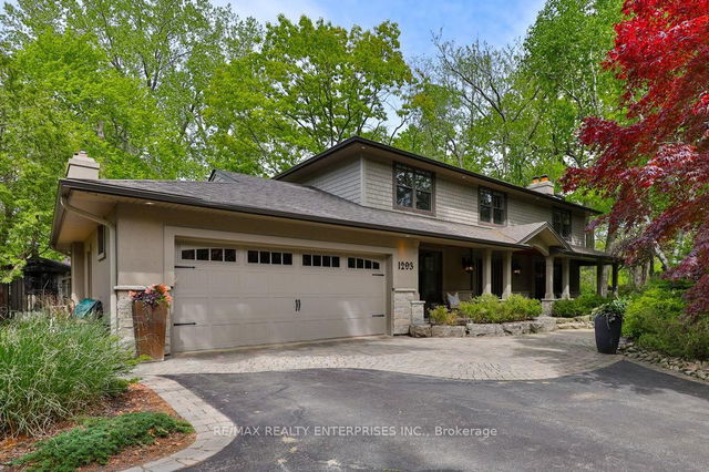 1293 Greenoaks Drive