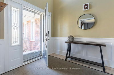 2456 Overton Dr, Burlington - Brant Hills image-0-4