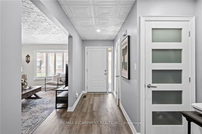 Unit 7 — 955 King Rd, Burlington - LaSalle image-0-3