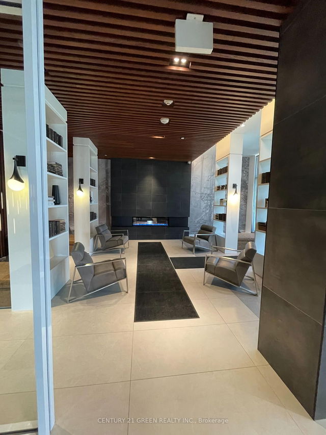 1106 - 297 Oak Walk Drive
