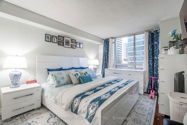 311 - 55 Elm Drive