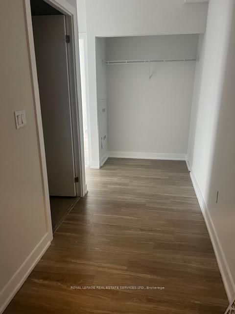 4211 - 430 Square One Drive