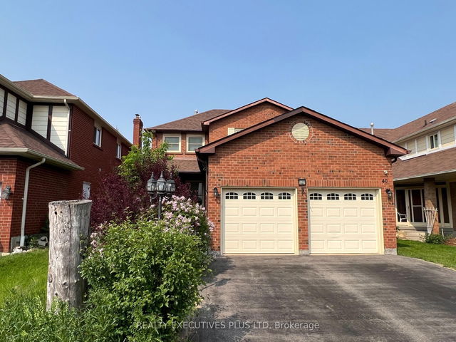 40 Lord Simcoe Drive