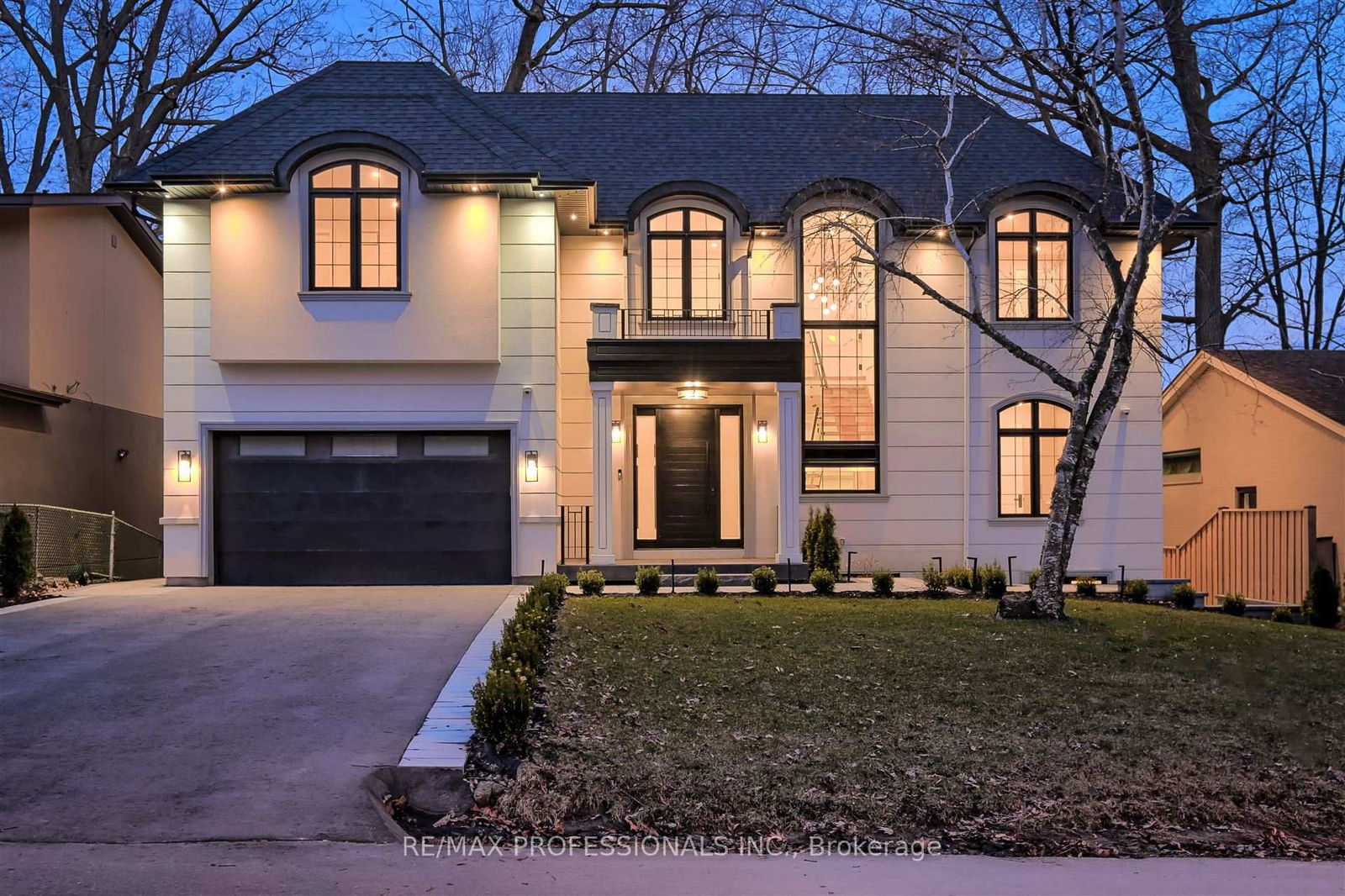 Detached House for sale at 7 Farningham Crescent, Toronto, Princess-Rosethorn, M9B 3B4 - MLS: W12196792