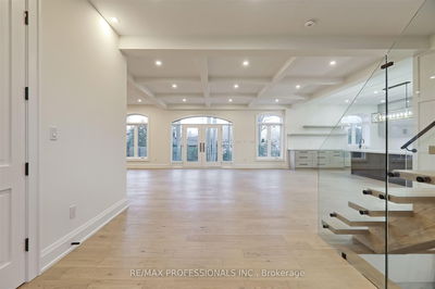 7 Farningham Cres, Toronto - Princess-Rosethorn image-0-4