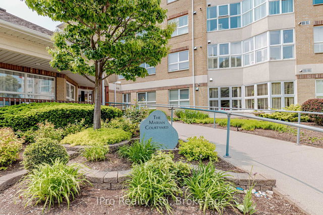 403 - 137 Martin Street