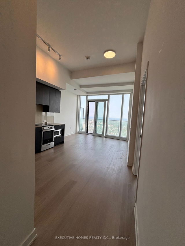 5904 - 3883 Quartz Road