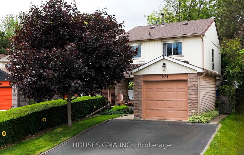 2231 Leominster Dr, Burlington - Brant Hills image-0-0