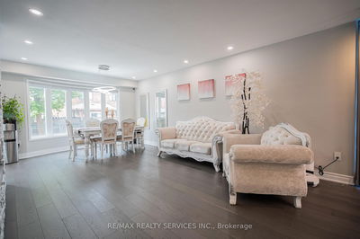2020 Quinte St, Burlington - Orchard image-0-3