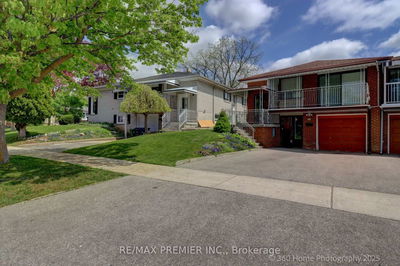 91 Hucknall Rd, Toronto - York University Heights image-0-2