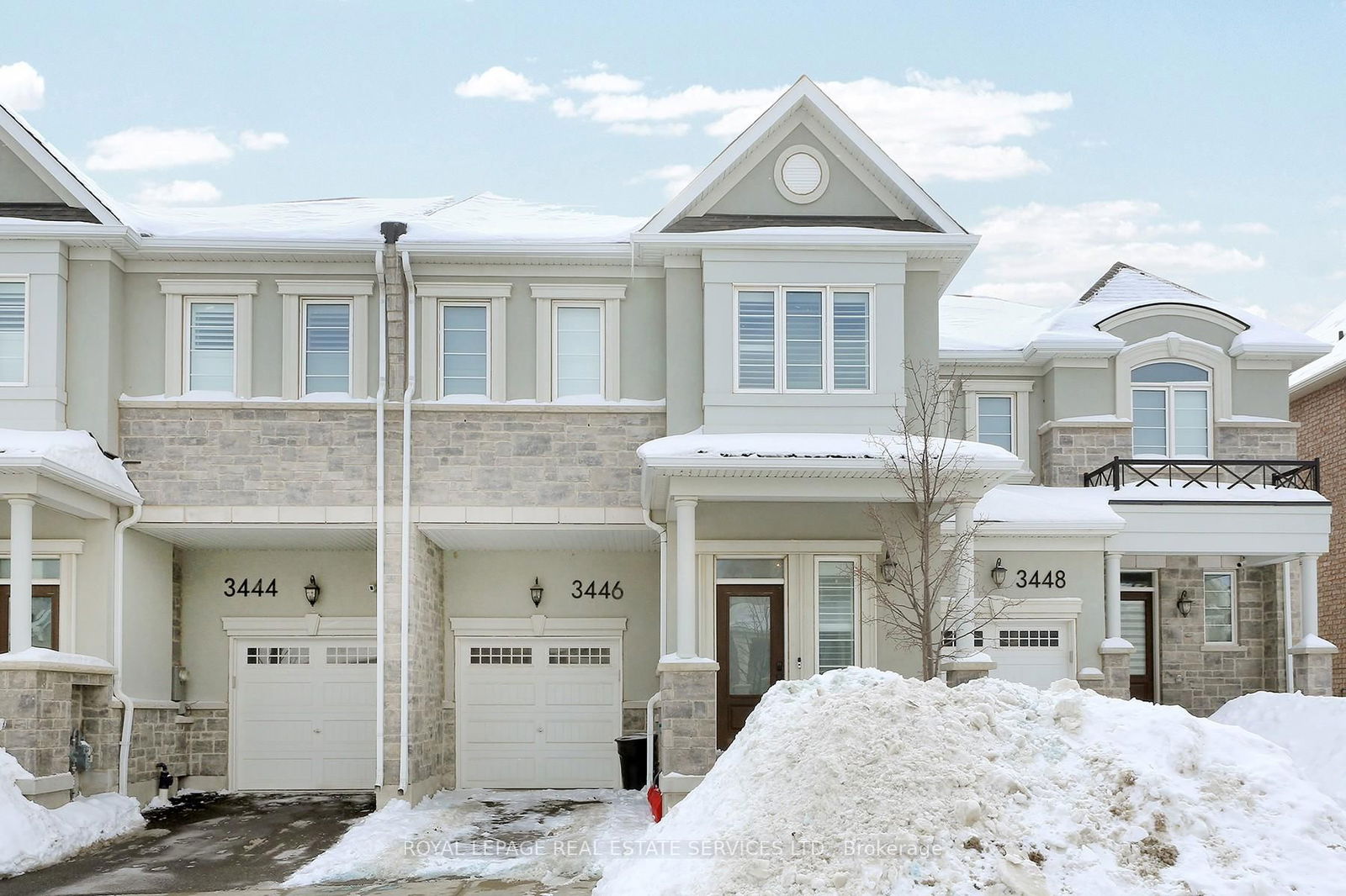 Townhouse for lease at 3446 Vernon Powell Drive, Oakville, Glenorchy, L6H 7C8 - MLS: W12197795