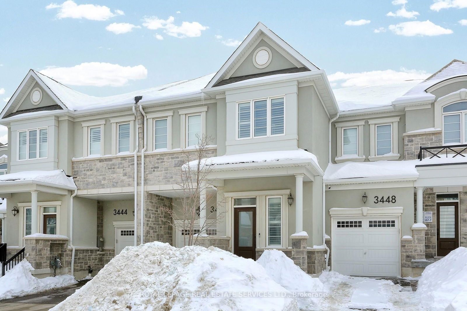 Townhouse for lease at 3446 Vernon Powell Drive, Oakville, Glenorchy, L6H 7C8 - MLS: W12197795