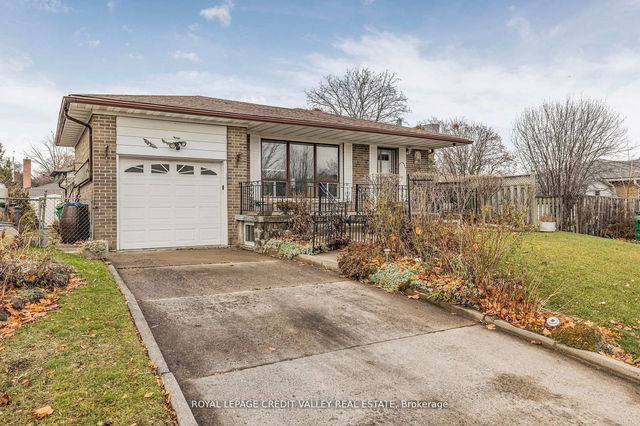 82 Terra Cotta Crescent