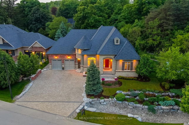 32 Ainley Trail