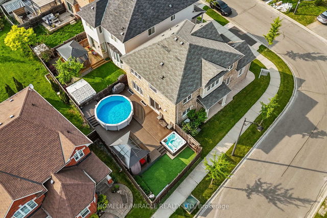 949 Zelinsky Crescent