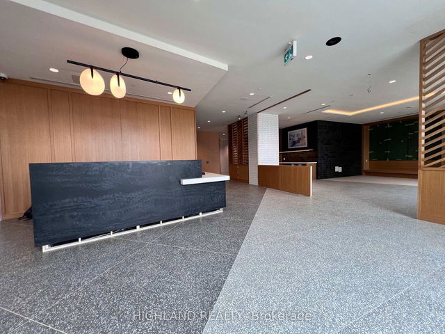 503 - 2495 Eglinton Avenue