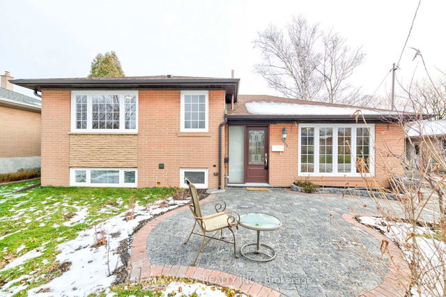1328 Pinegrove Road