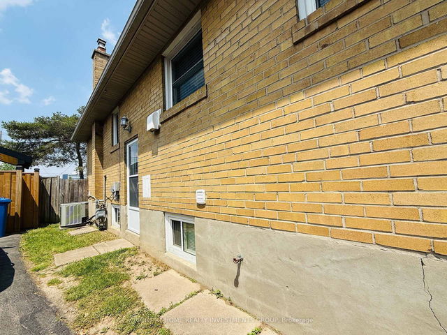 Bsmt - 34 Risdon Court