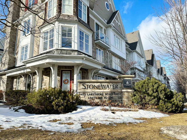 302 - 1437 Lakeshore Road
