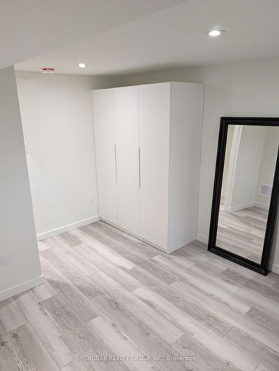 Unit BSMT — 33 Pendeen Ave, Toronto - Rockcliffe-Smythe image-0-3