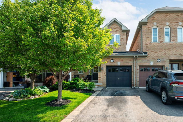 82 Goldham Way