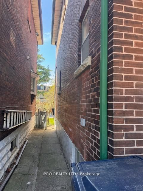 Listing Image 28