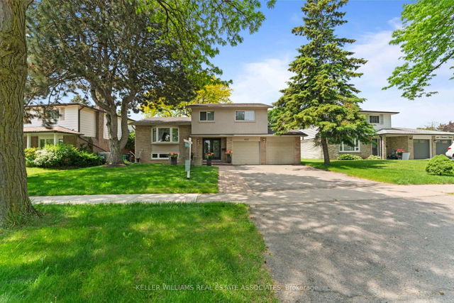 3282 Charmaine Heights