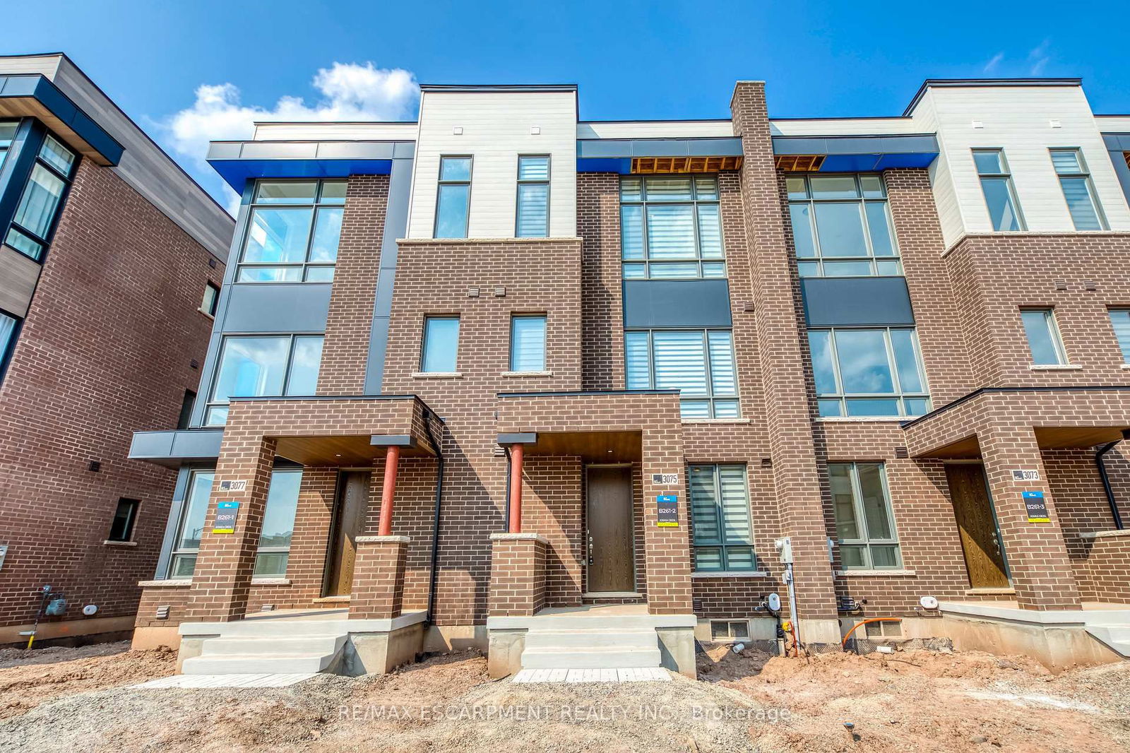 Townhouse for lease at 3075 Welsman Gdns, Oakville, Joshua Creek, L6H 7Z2 - MLS: W12200066