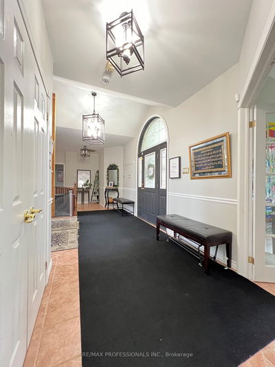 12 Deer Run Cres, Halton Hills - Rural Esquesing image-0-3