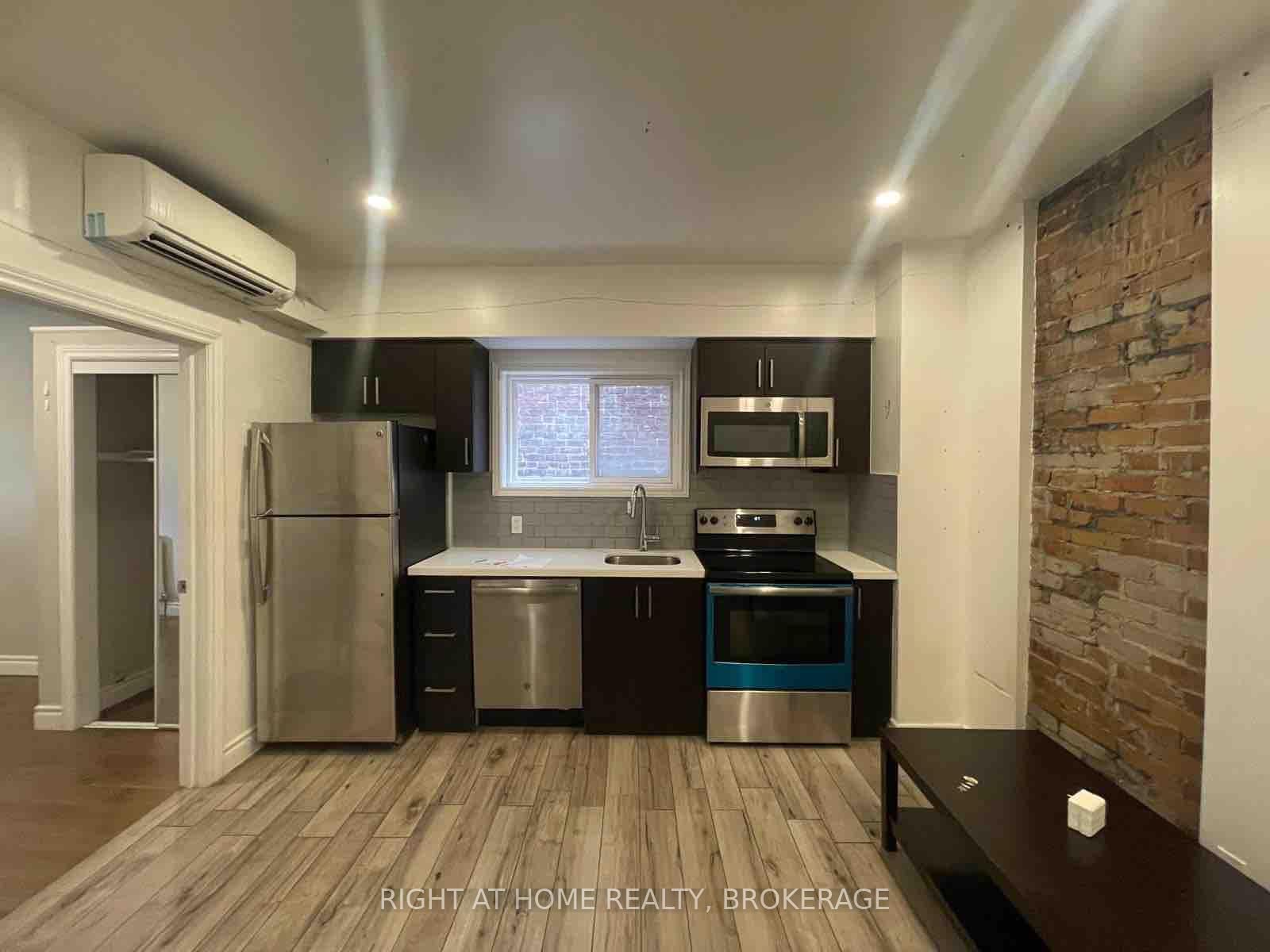 755 Dupont Street - Photo 2