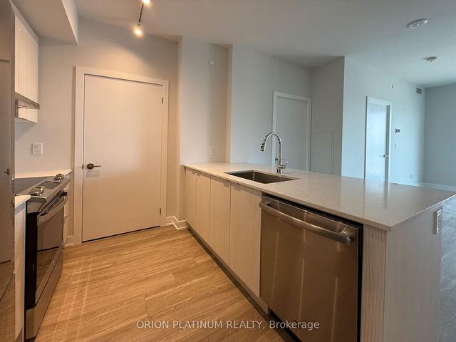 2001 - 430 Square One Drive
