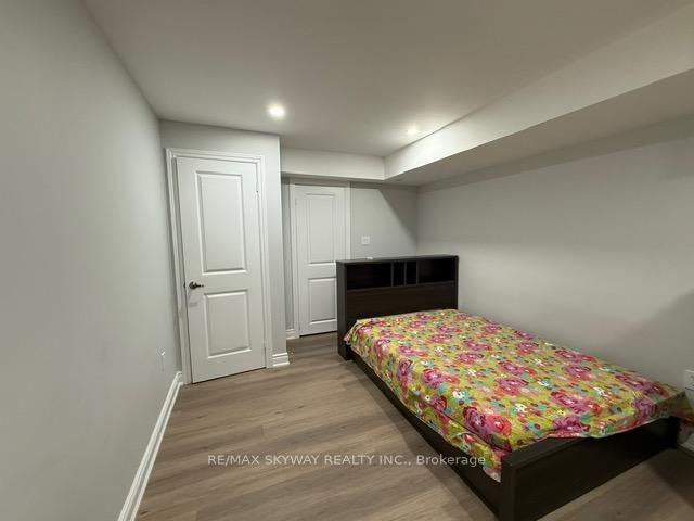 Lower Unit - 26 Gatherwood Terr, Caledon, L7C 4M5 | Image 2