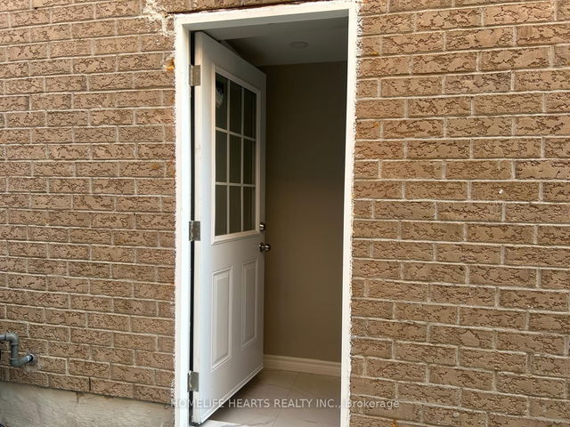 Bsmt - 45 Tessler Crescent