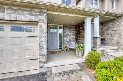 226 Churchill Rd, Halton Hills - Acton image-0-1