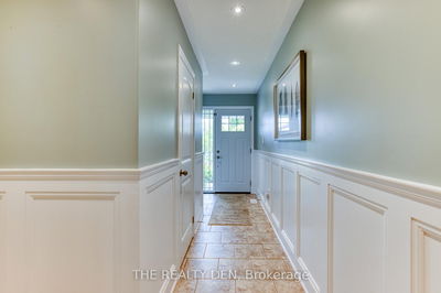 226 Churchill Rd, Halton Hills - Acton image-0-2