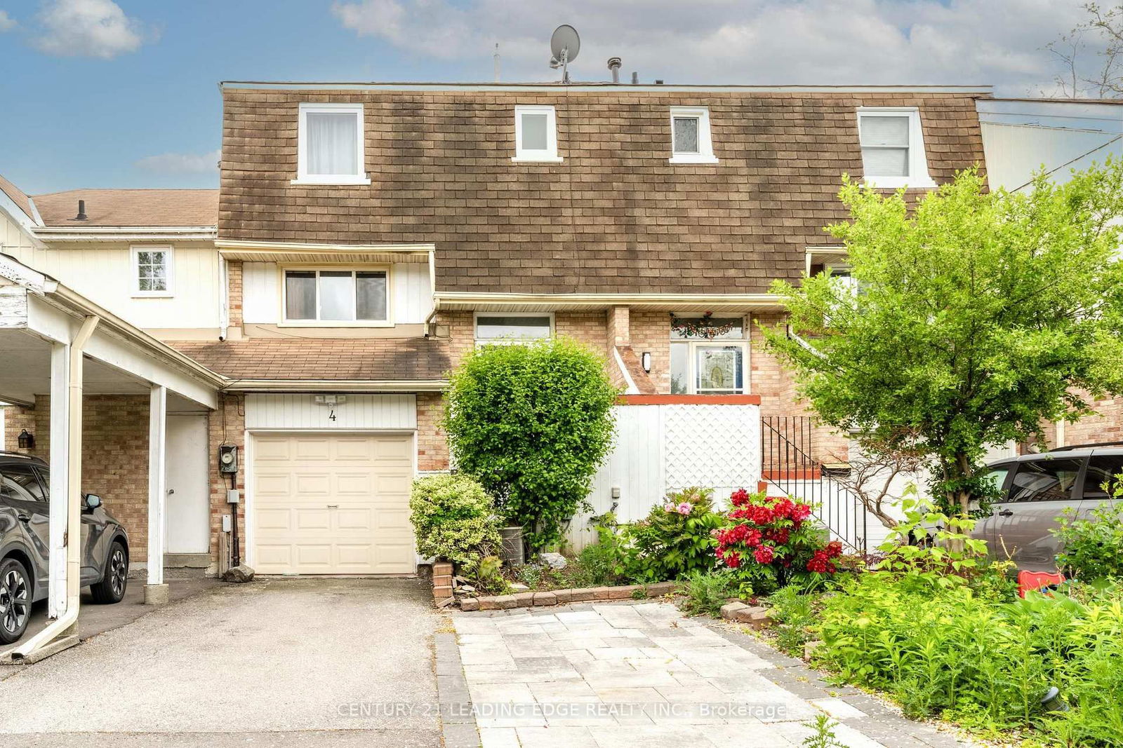 Townhouse for sale at 4 Chambers Court, Brampton, Ontario, L6Z 1J1 - Heart Lake East - MLS: W12200946