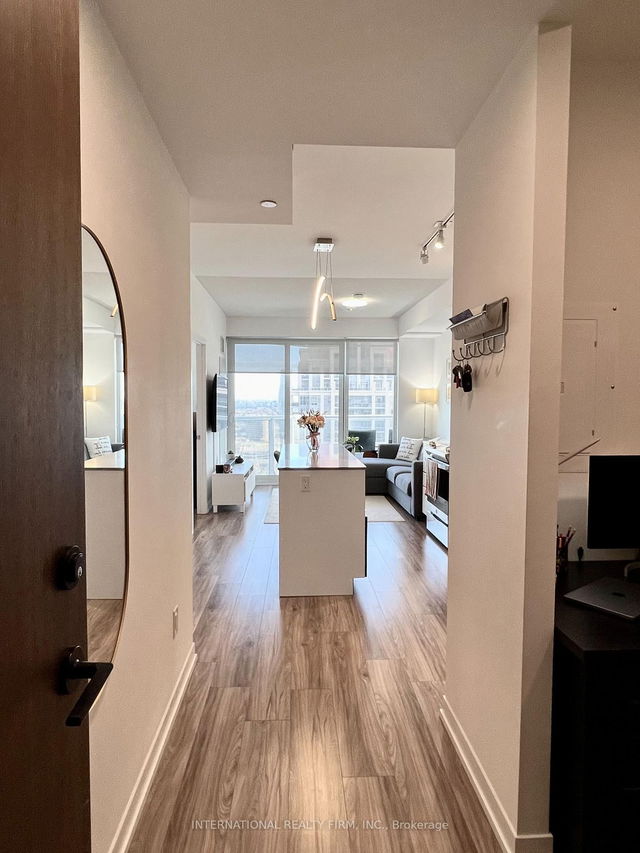 2605 - 4065 Confederation Parkway