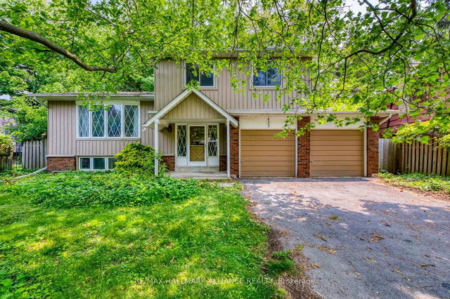 455 Canterbury Crescent
