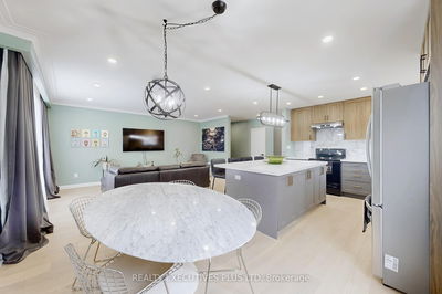 6 Azrock Rd, Toronto - Rustic image-0-4