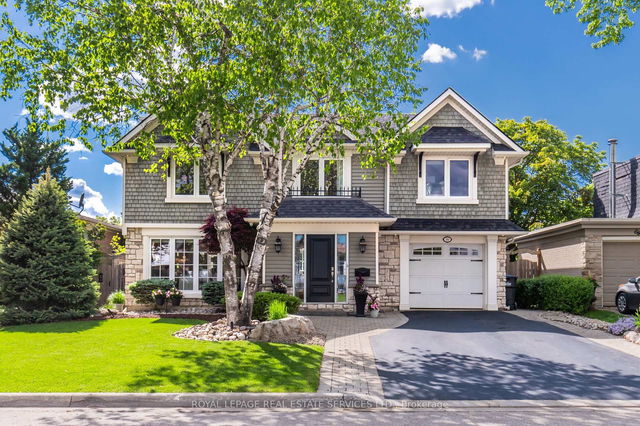 16 Ferndale Crescent
