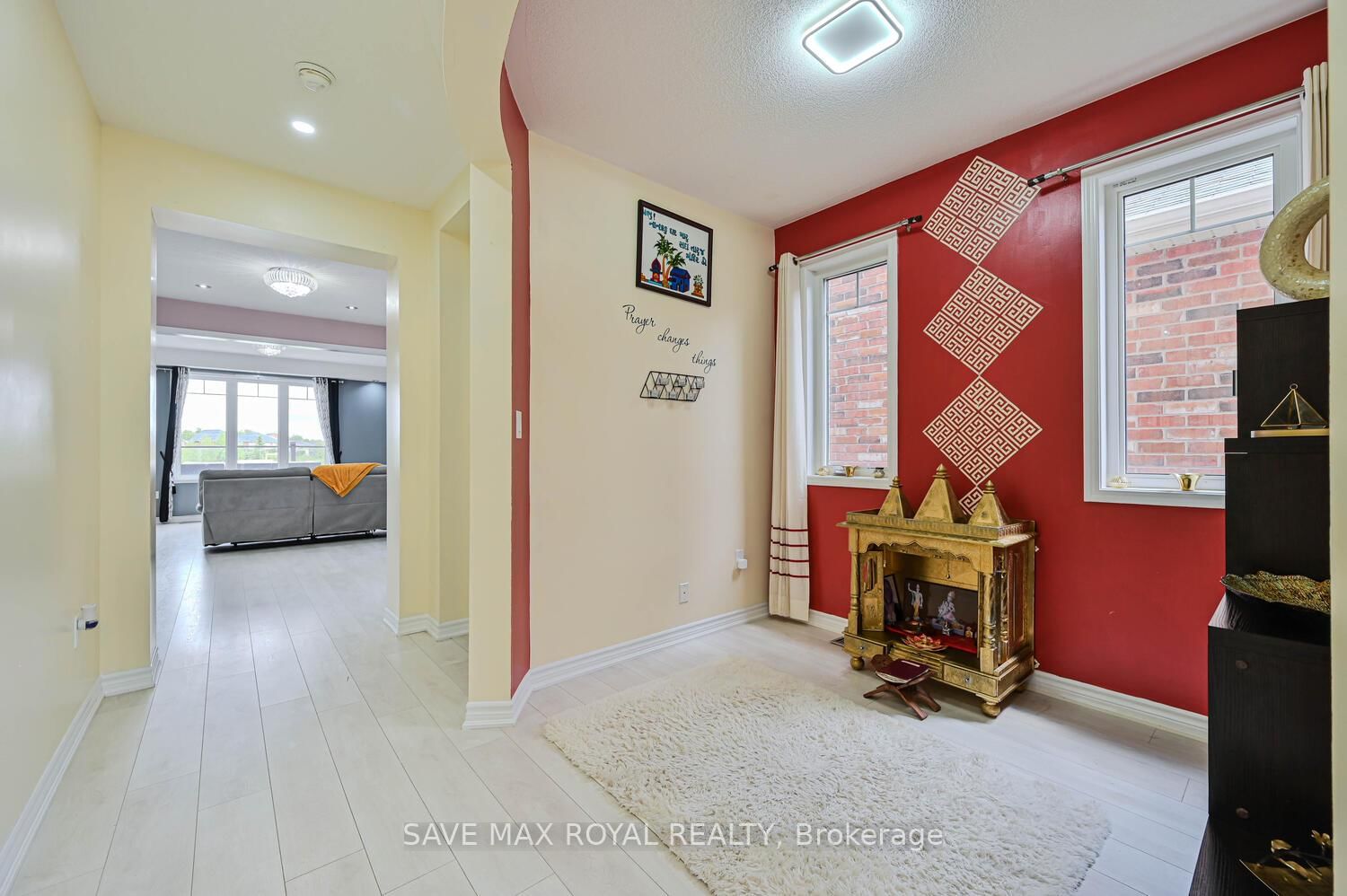 Listing Image 7