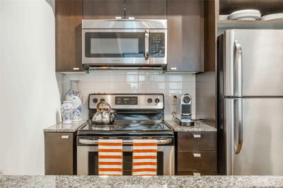 Unit 501 — 105 The Queensway, Toronto - High Park-Swansea image-0-3