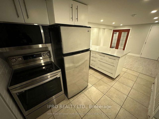 Bsmt - 64 Russett Avenue