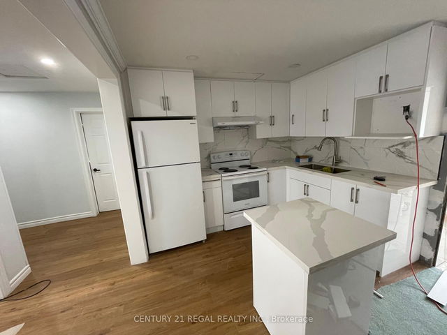 215 B - 215 Queen Street S