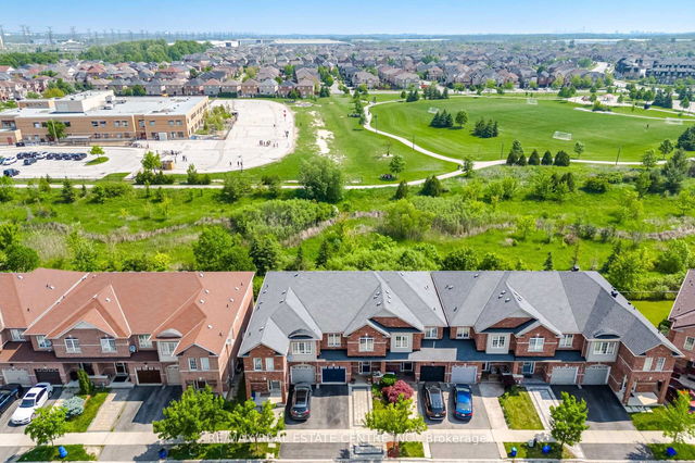 335 Hobbs Crescent