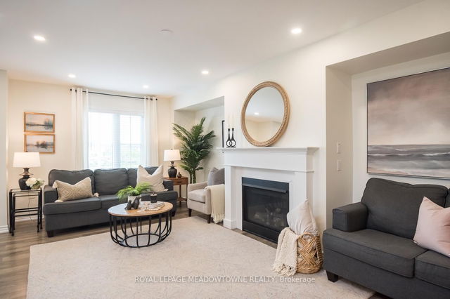 621 Laking Terrace