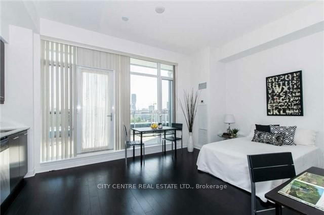 1801 - 365 Prince Of Wales Drive