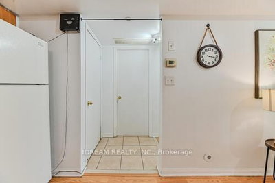 Unit 5 — 4620 Guildwood Way E — photo 6