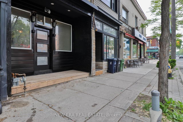 990 Dovercourt Road